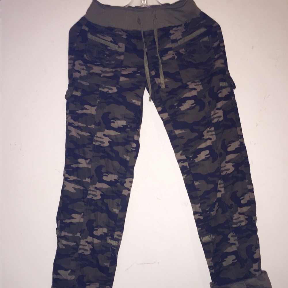 Rue 21 cargo camo pants